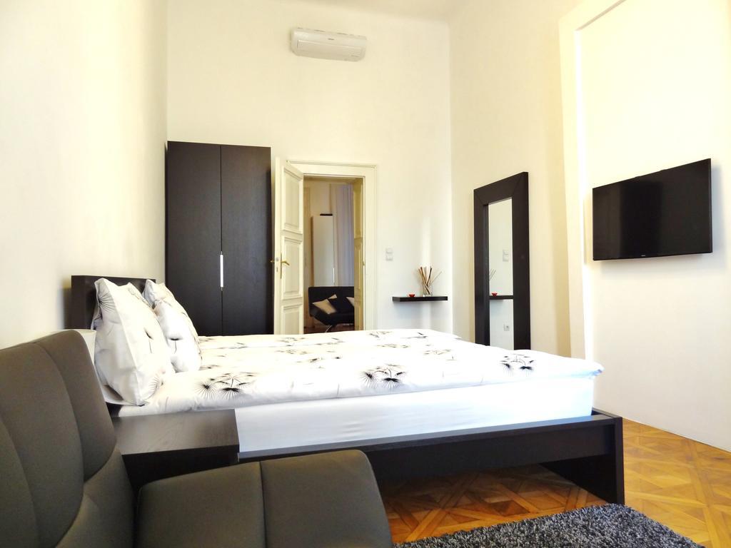 Erzsebet Boulevard Apartment Budapest Bagian luar foto