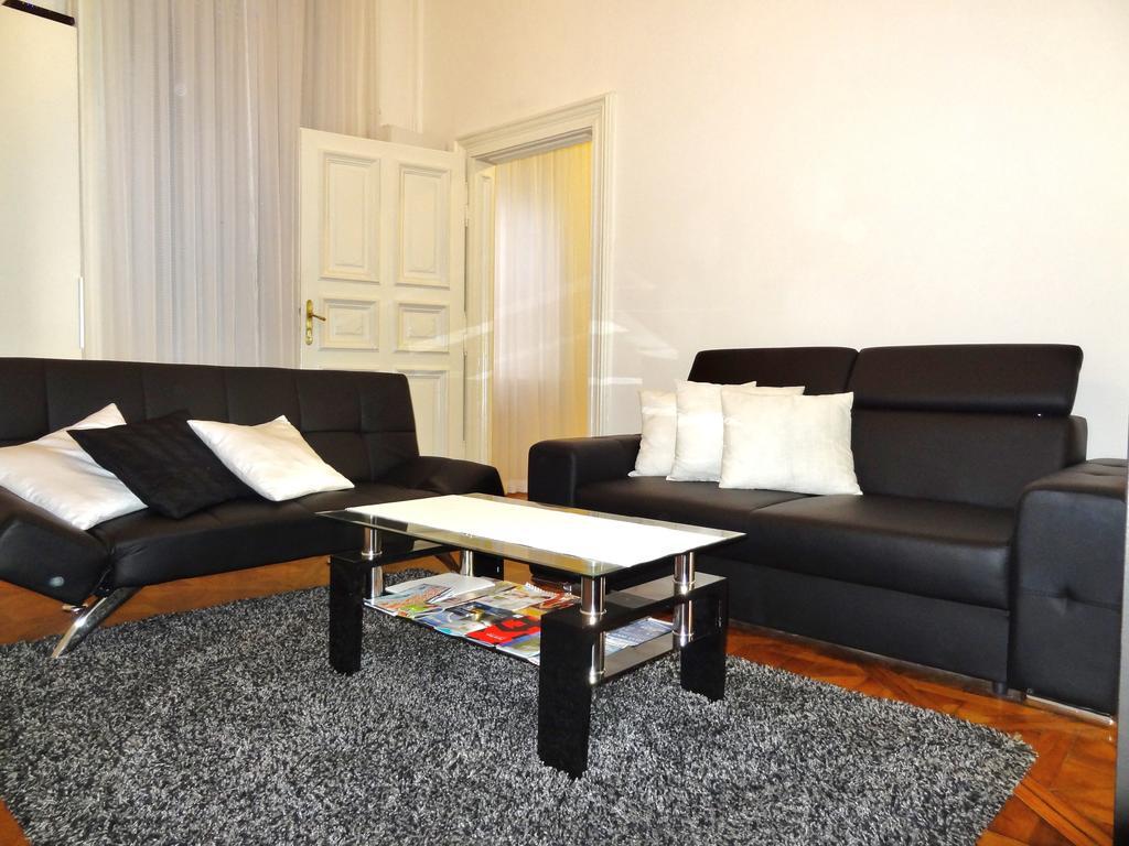 Erzsebet Boulevard Apartment Budapest Bagian luar foto