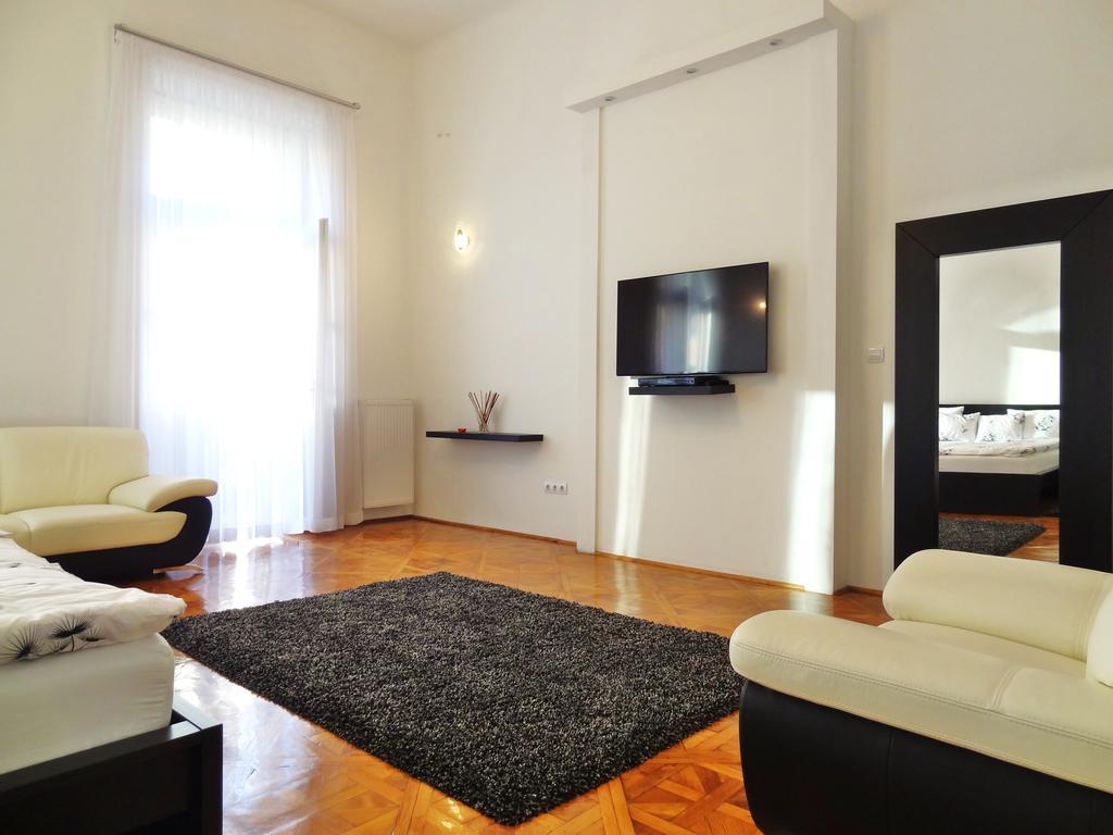 Erzsebet Boulevard Apartment Budapest Bagian luar foto